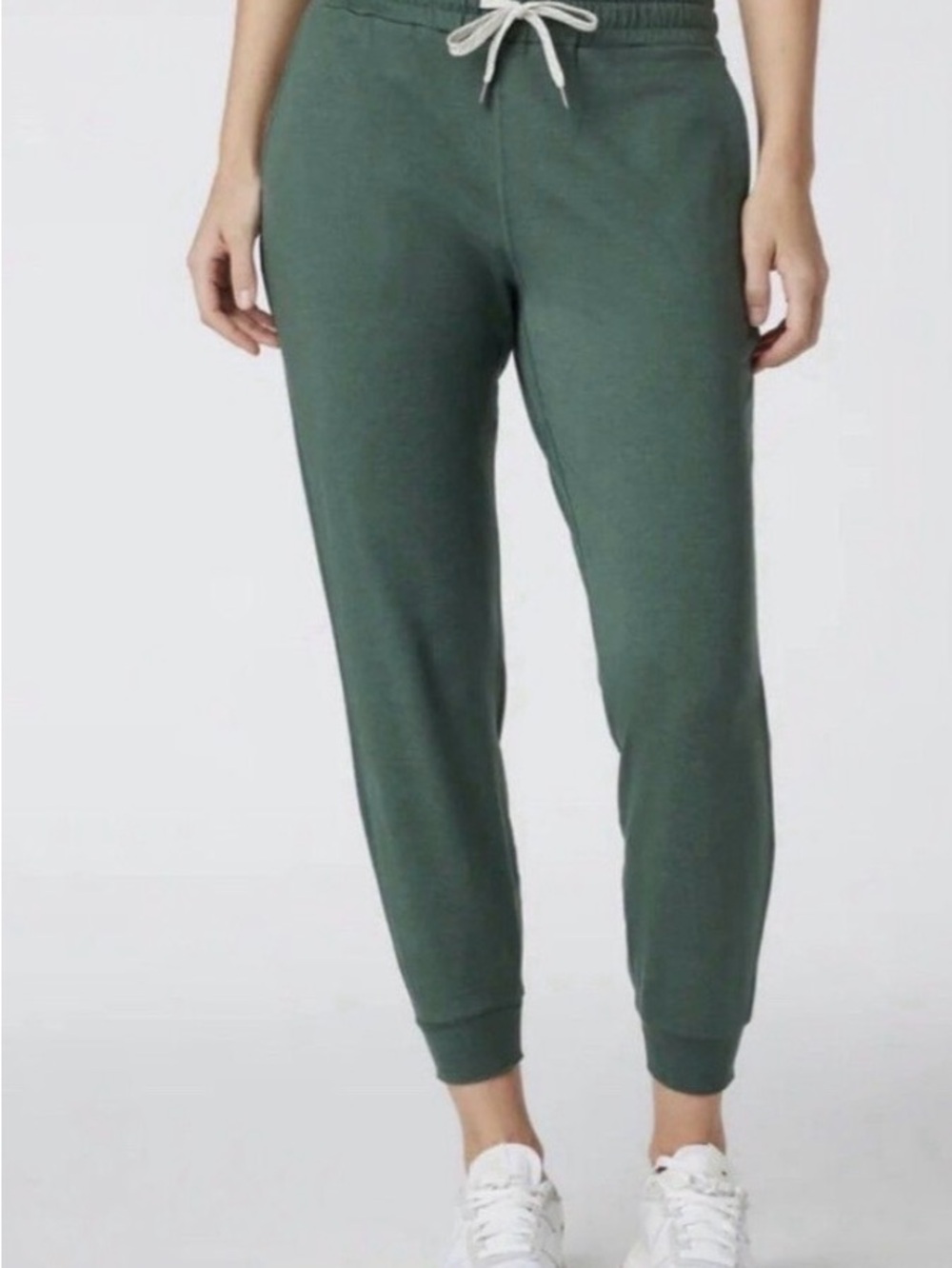 Vuori Green Drawstring performance Jogger Pants